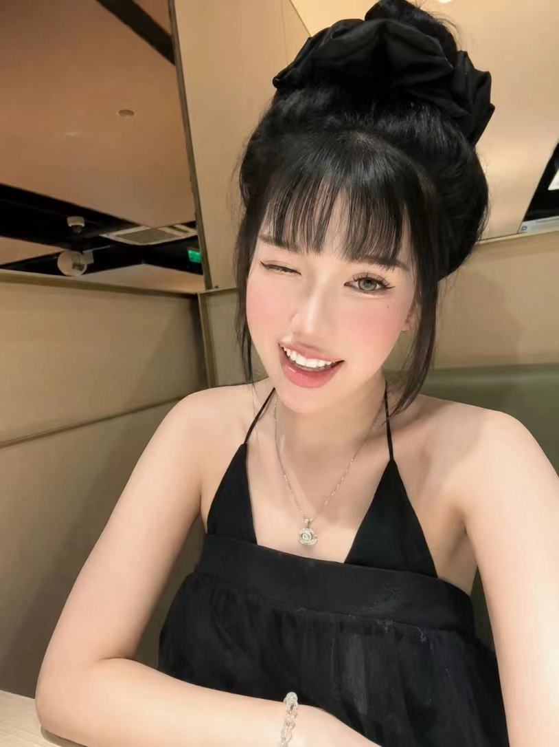 玉美胡志明个人照片3