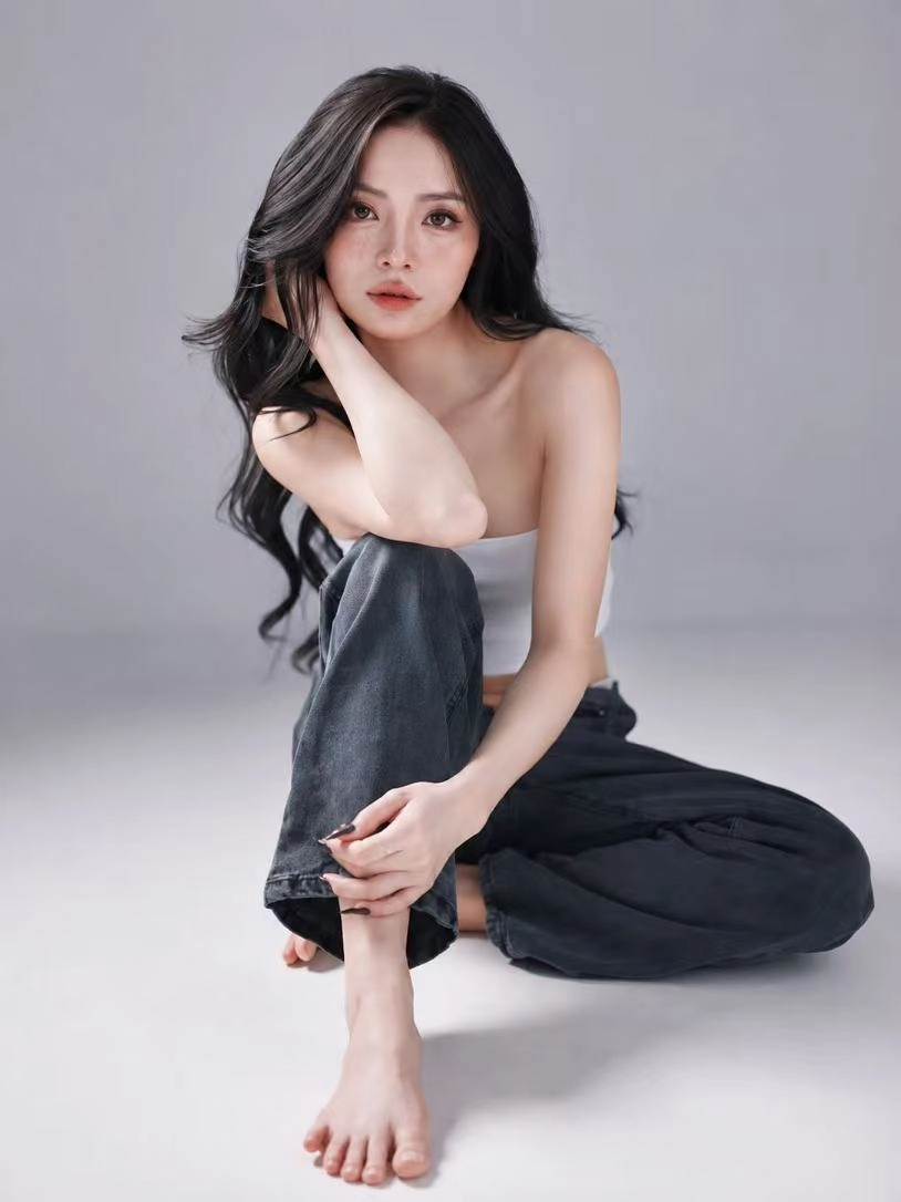 Rosy胡志明个人照片5