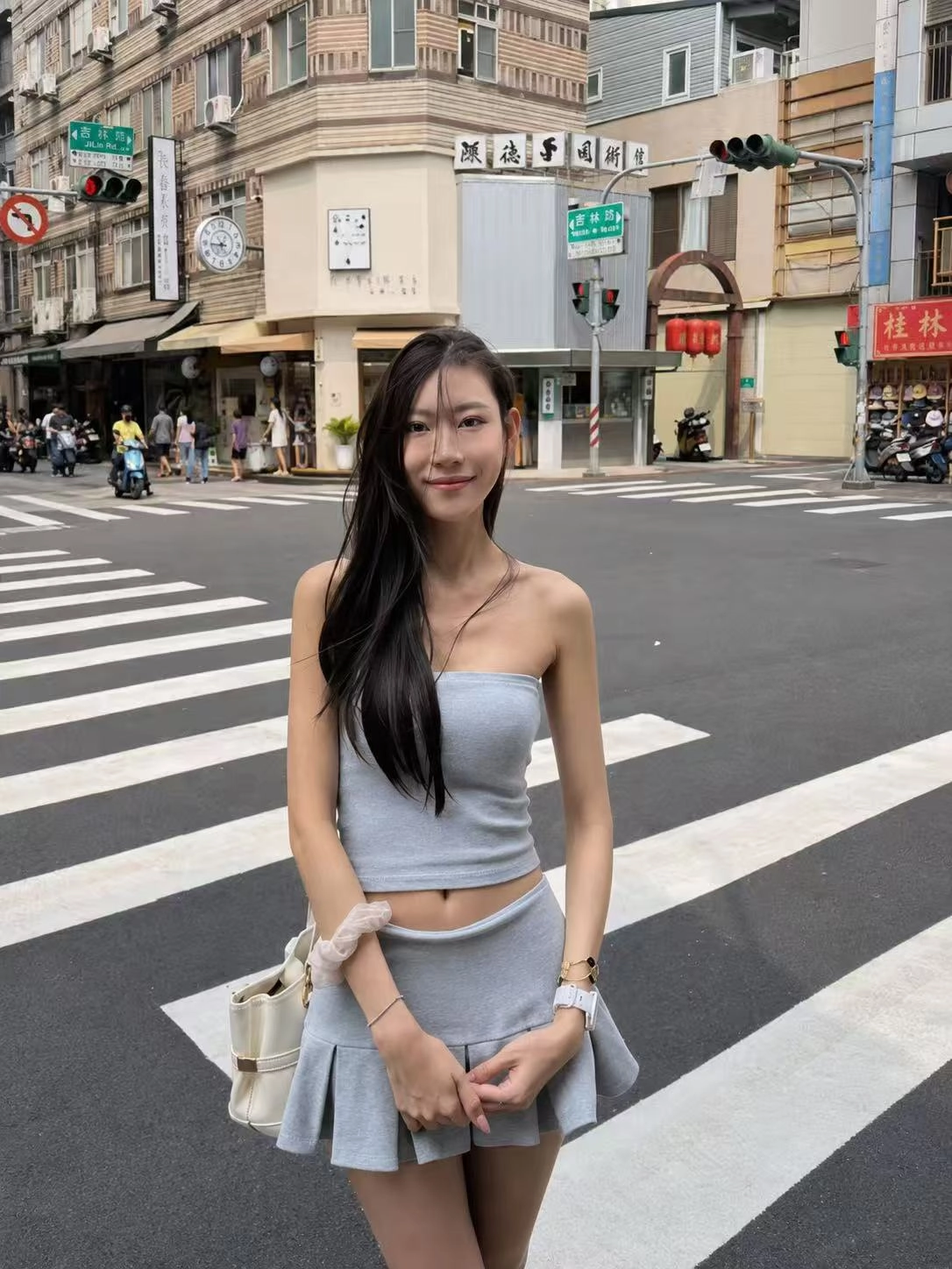 雪雪胡志明个人照片4