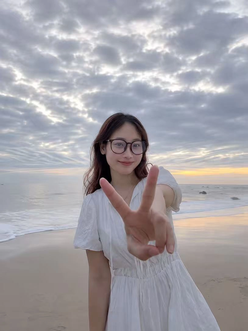 小芳胡志明个人照片1