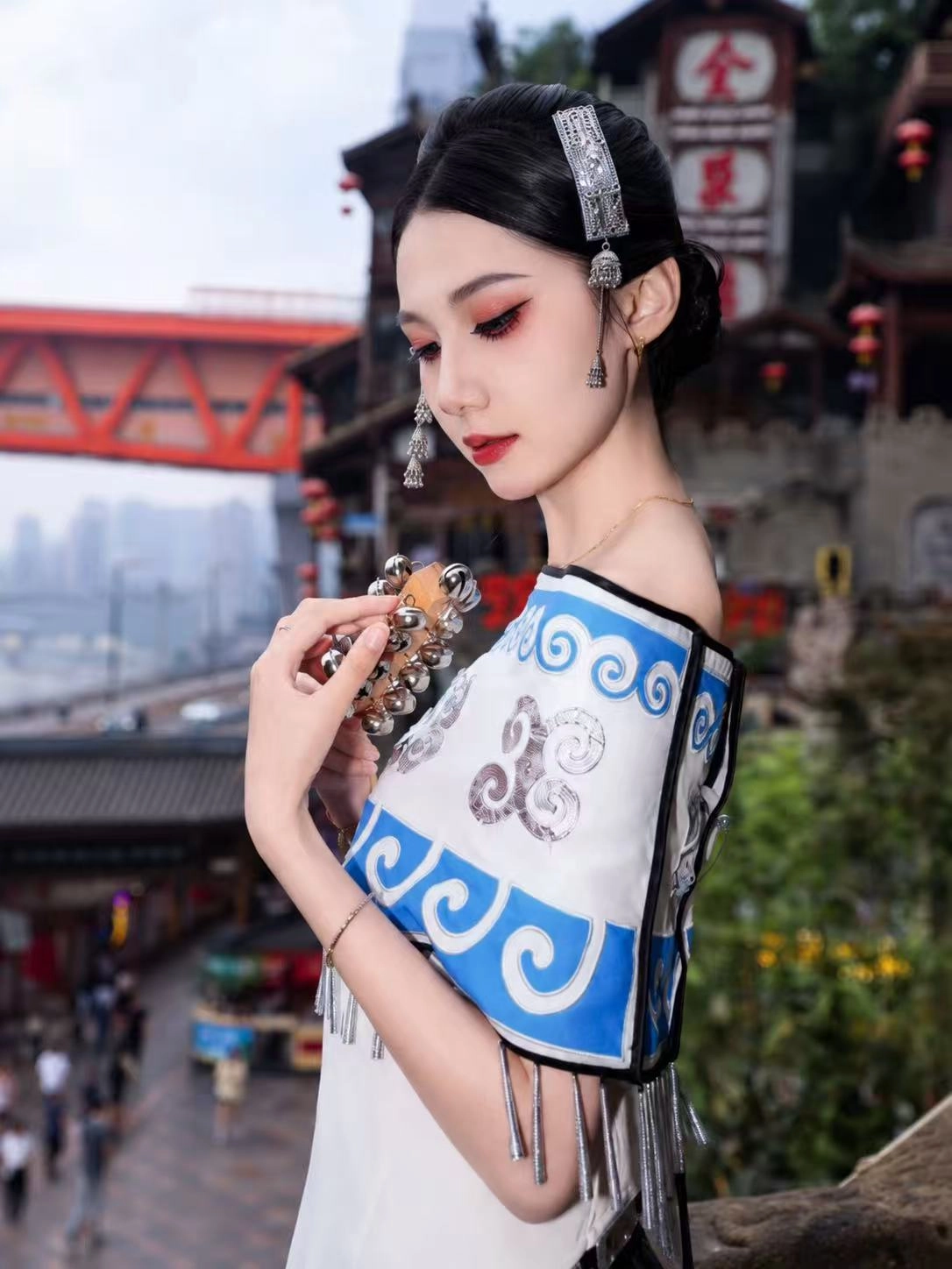 红红胡志明个人照片4