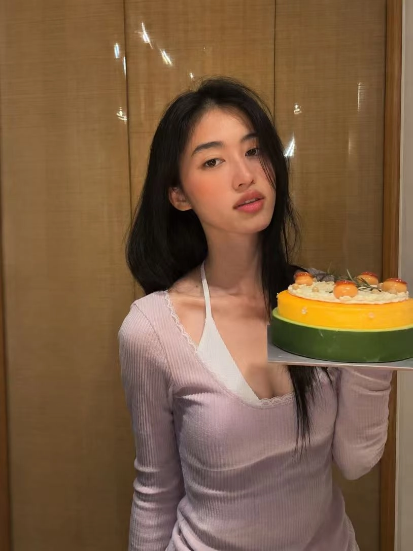 宝曾胡志明个人照片1