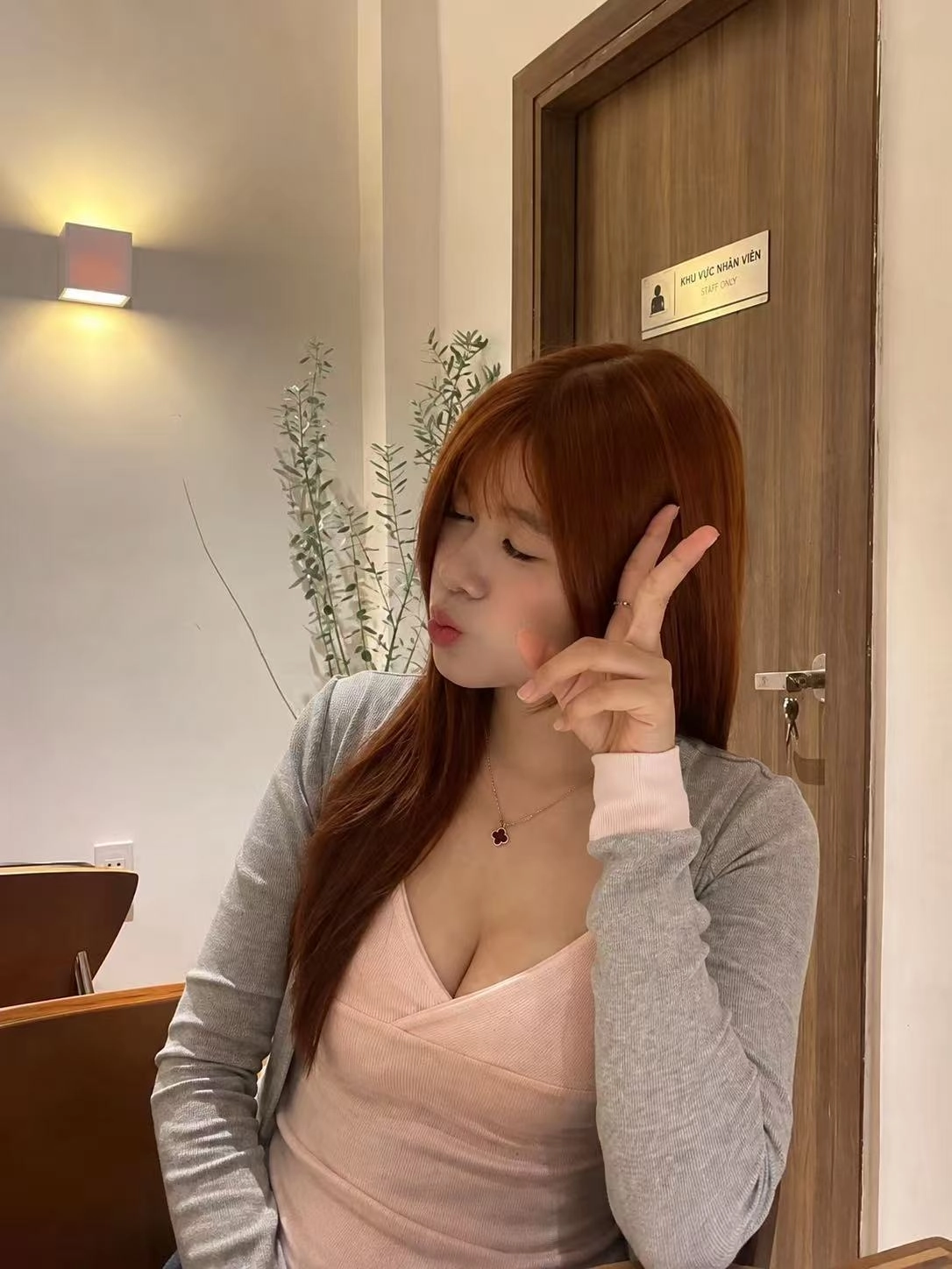乔恩胡志明个人照片3