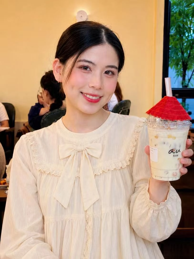 洋洋胡志明个人照片3