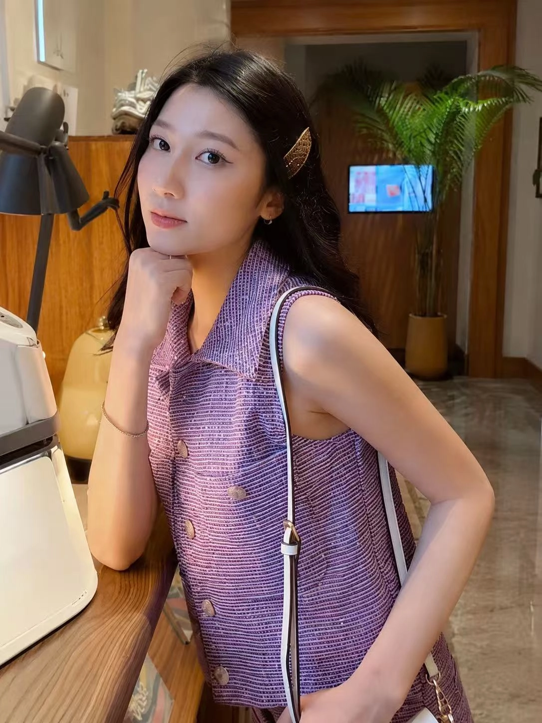 红红胡志明个人照片2