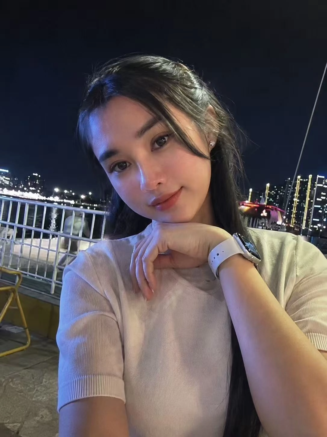 Alice胡志明个人照片2