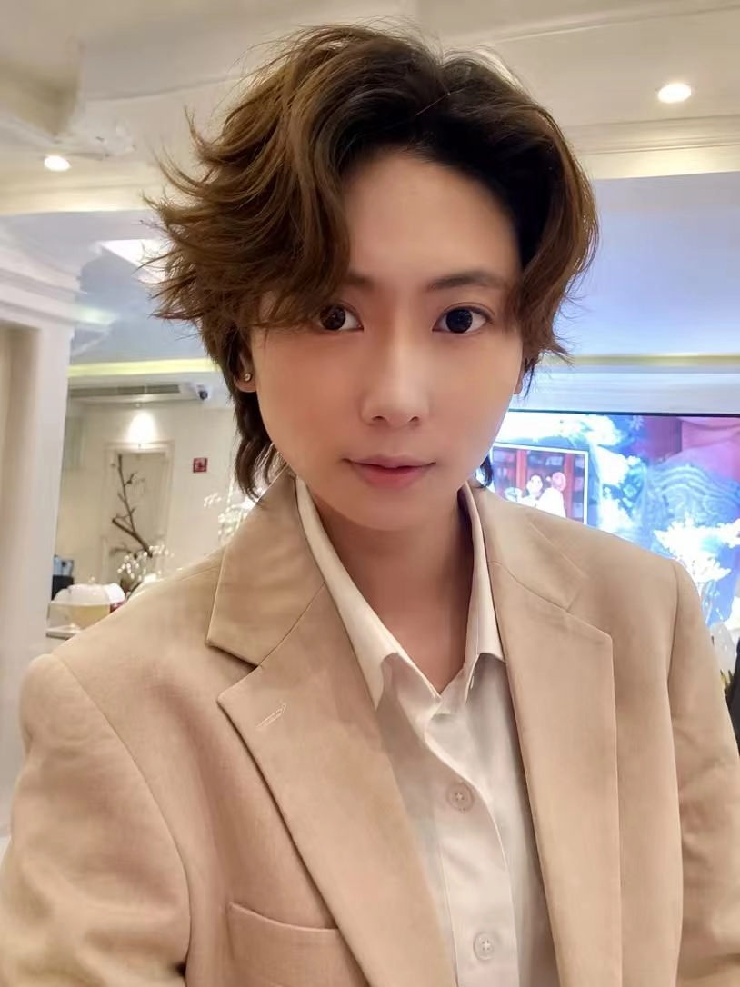 小嘉胡志明个人照片3