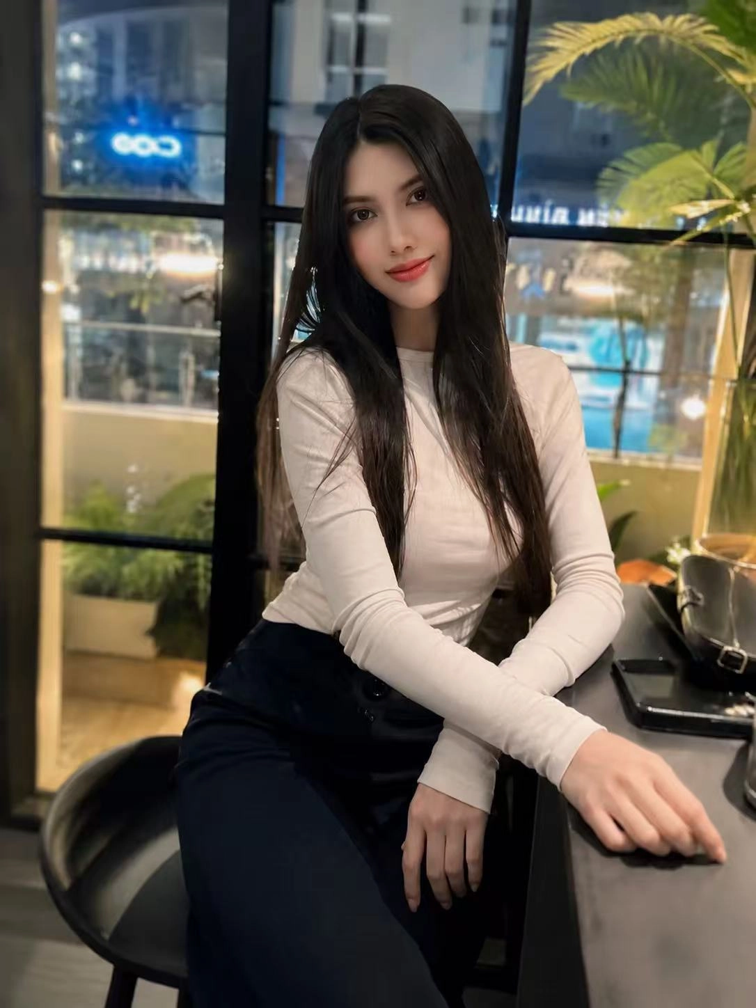 如琼胡志明个人照片3