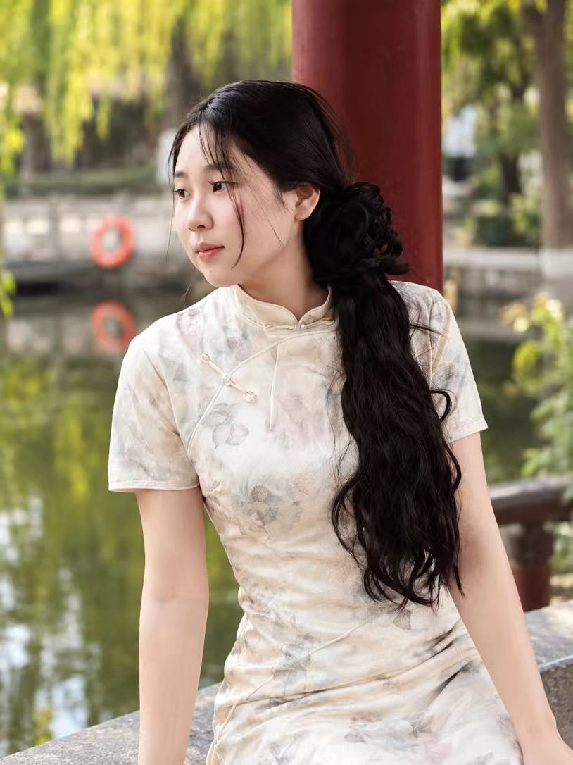 草薇胡志明个人照片3