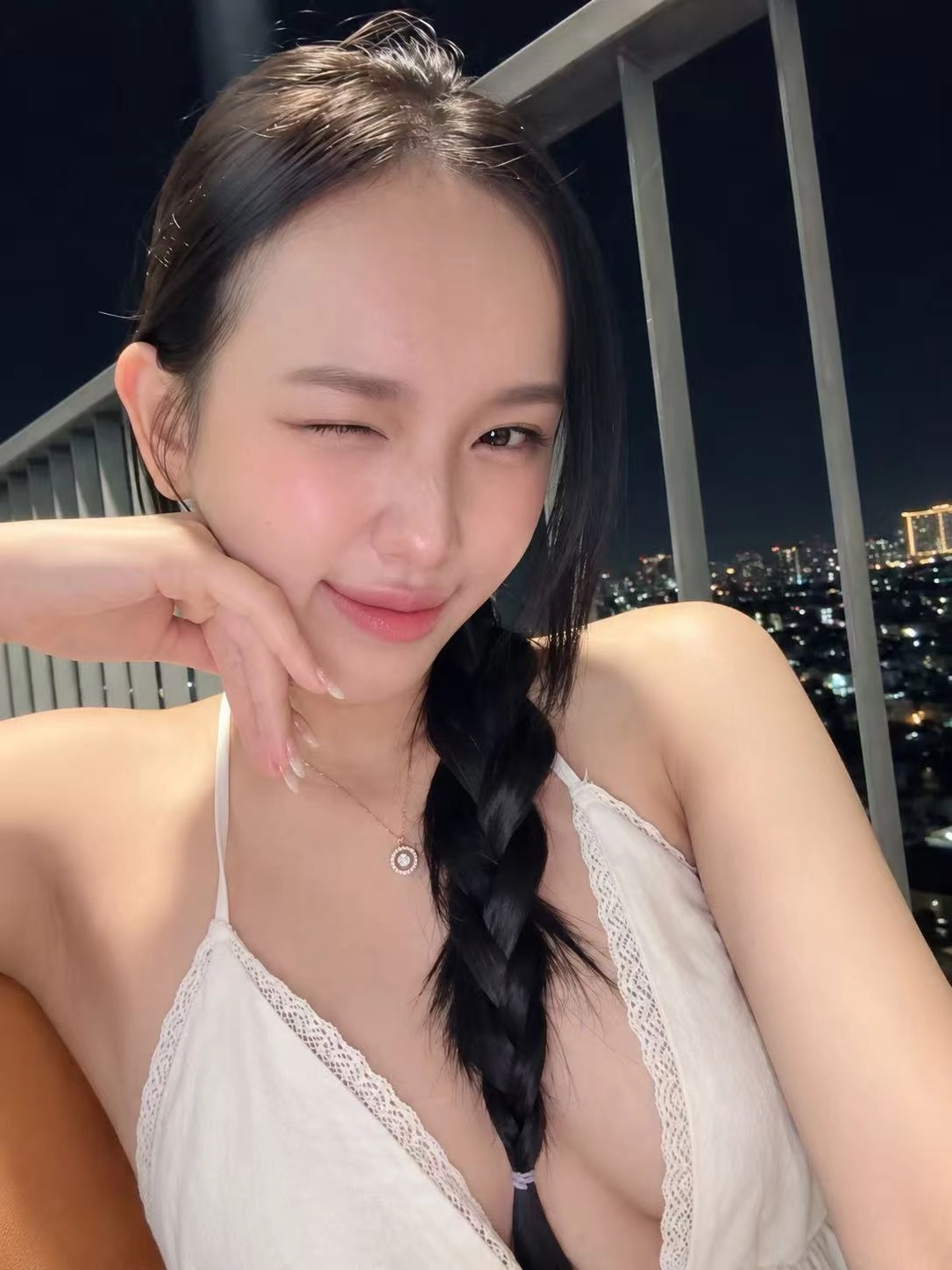 东英胡志明个人照片4