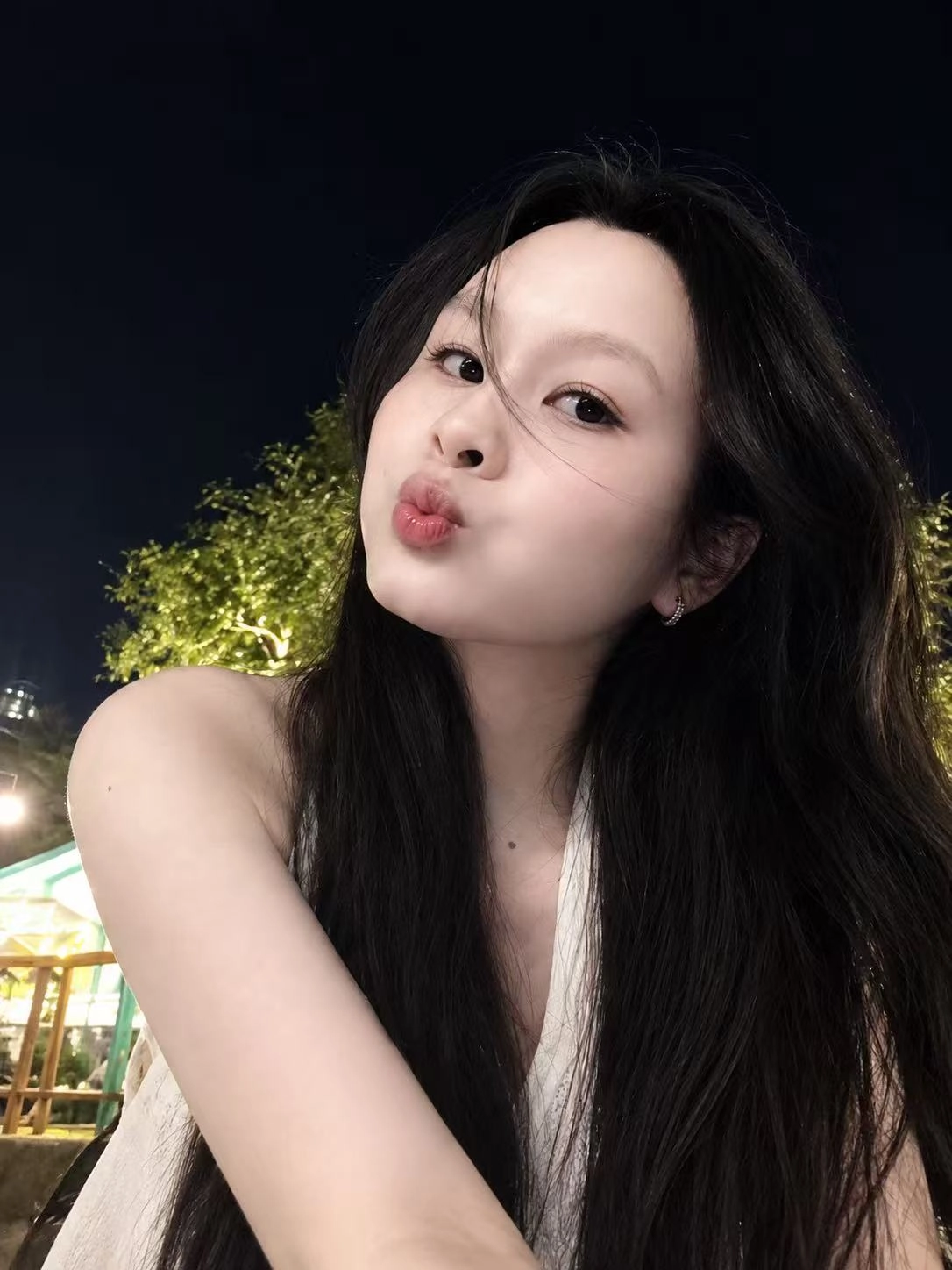 琼如胡志明个人照片5