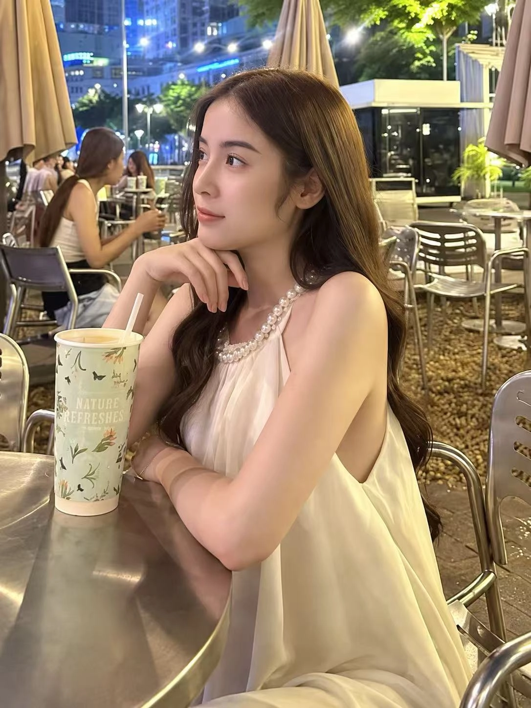 Lily胡志明个人照片2