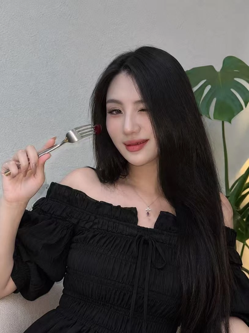 Milie胡志明个人照片4