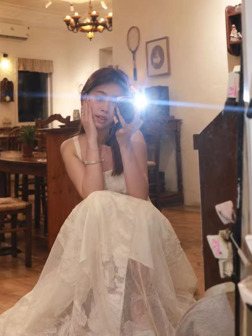 婉儿胡志明个人照片3