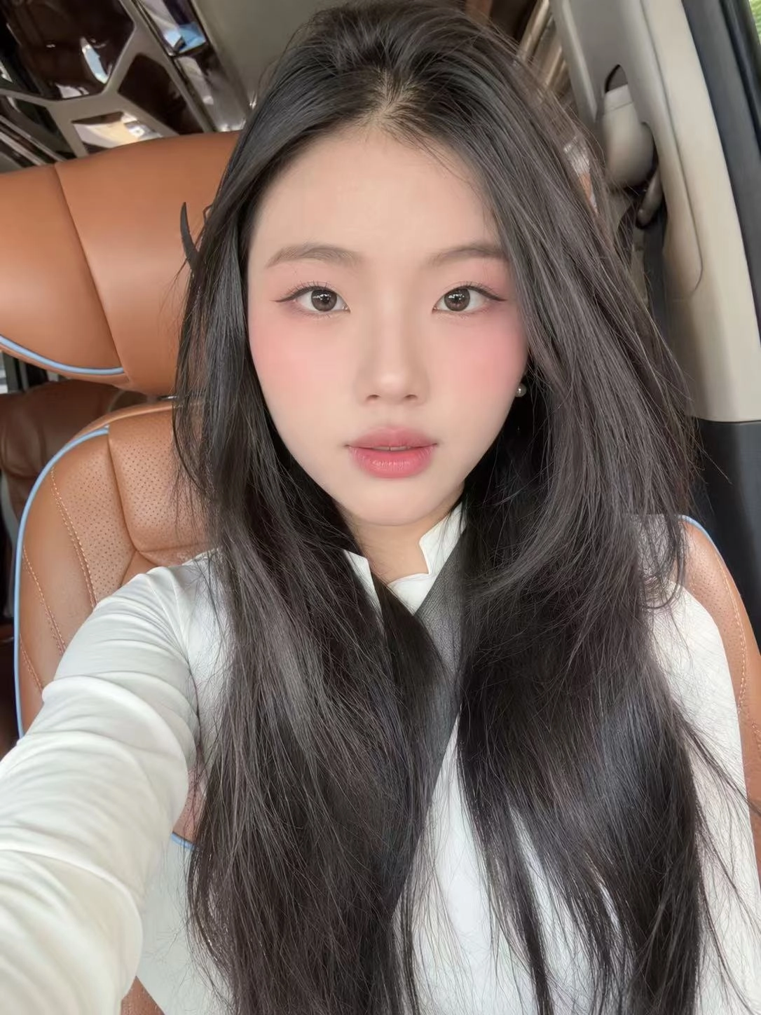 希希胡志明个人照片1