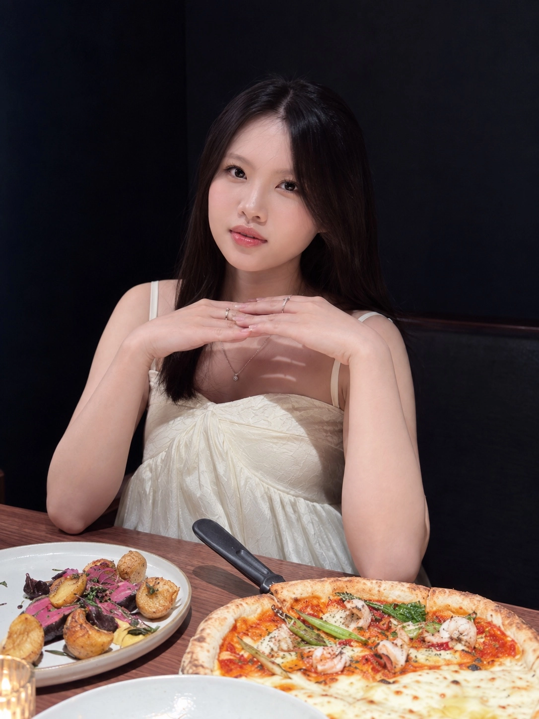 若羽胡志明个人照片2