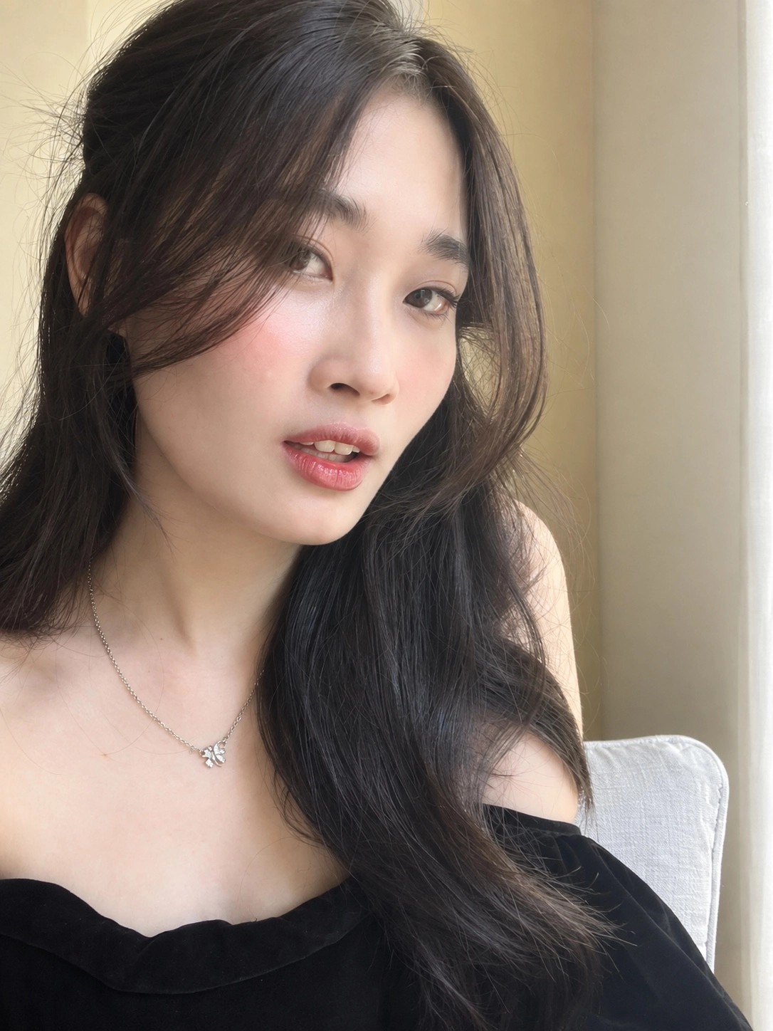 香江胡志明个人照片2