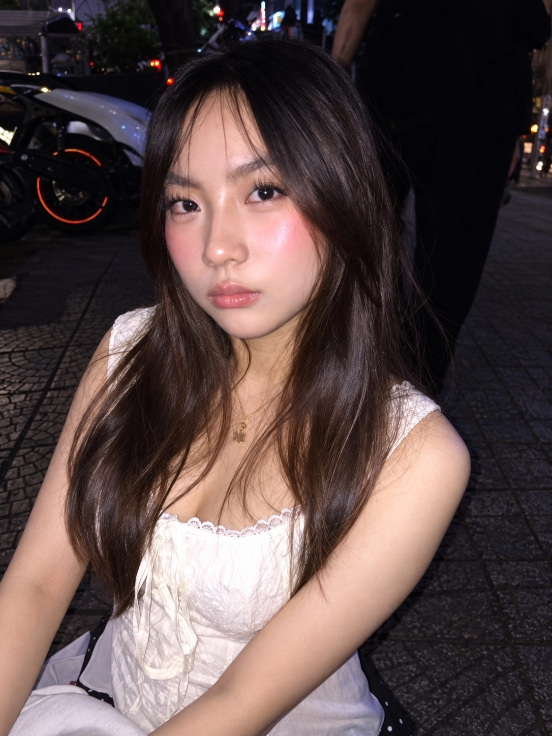 朱英凤胡志明个人照片2